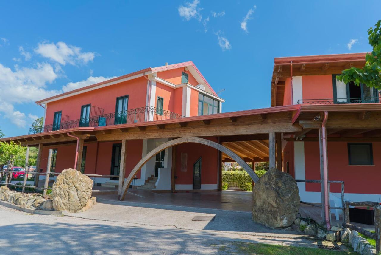 Terra Di Vento Bed and Breakfast Montecorvino Pugliano Eksteriør billede