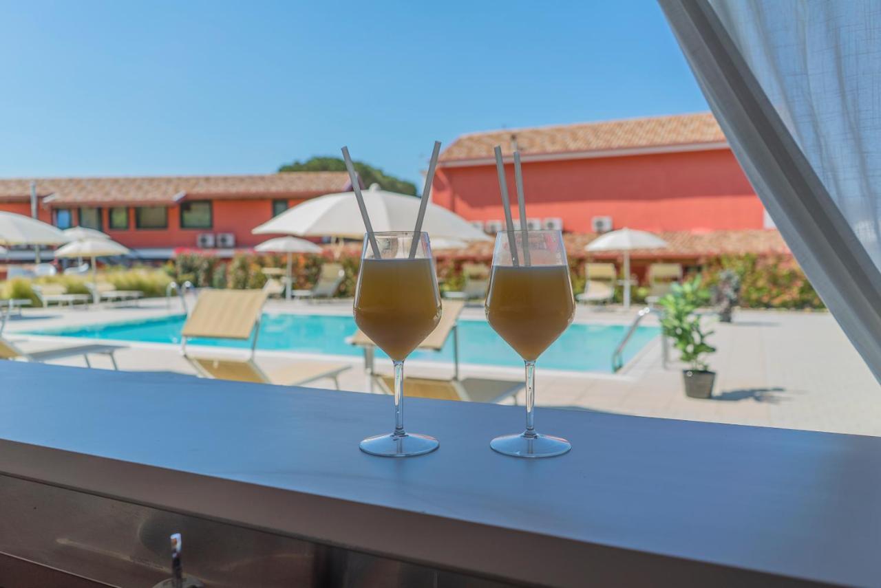 Terra Di Vento Bed and Breakfast Montecorvino Pugliano Eksteriør billede